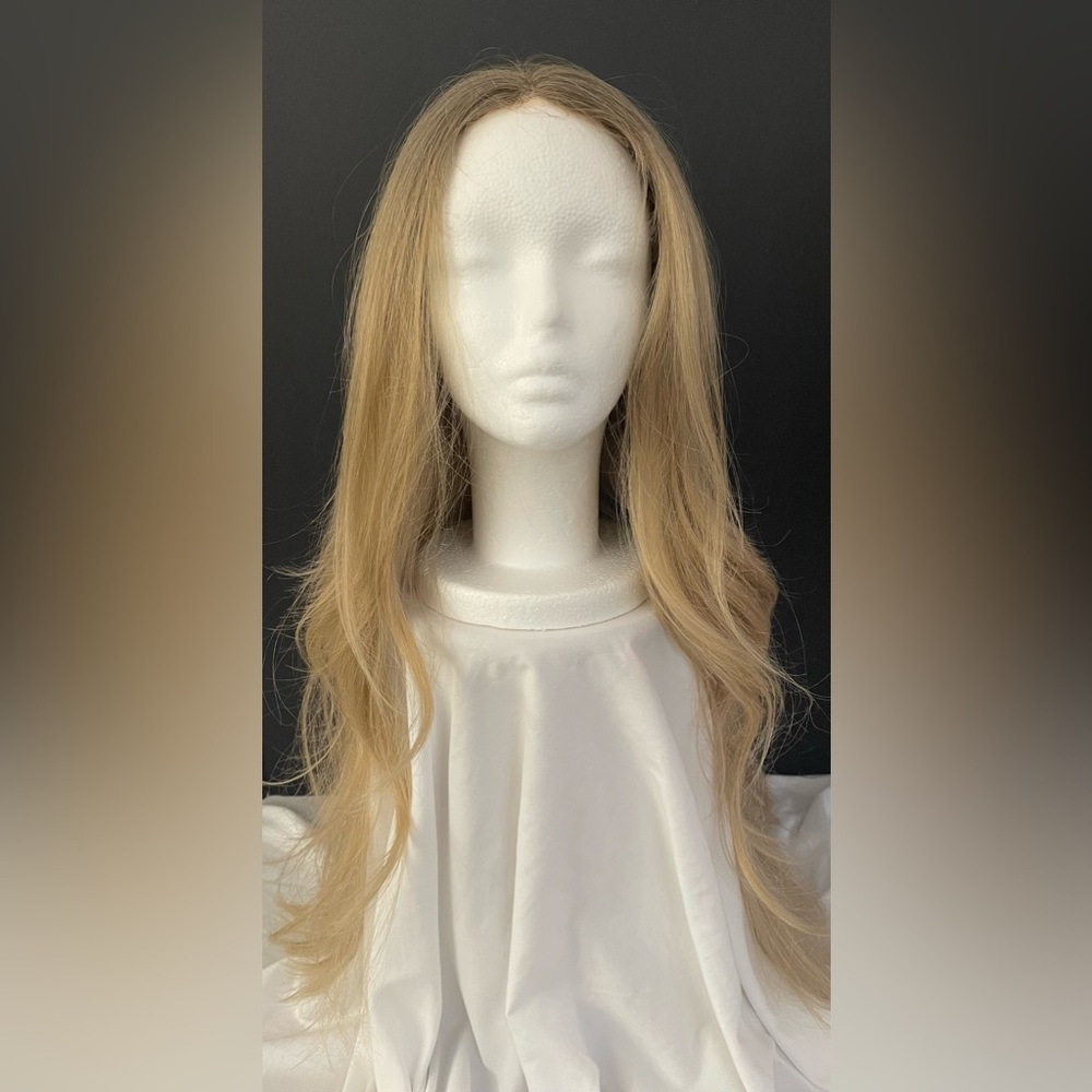 Lace Front Synthetic Wig Unknown Brand  Standard Cap
